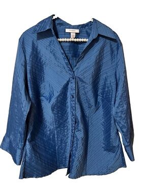Dress Barn Women’s Button Up Blouse Sz 14/16 Chest 48